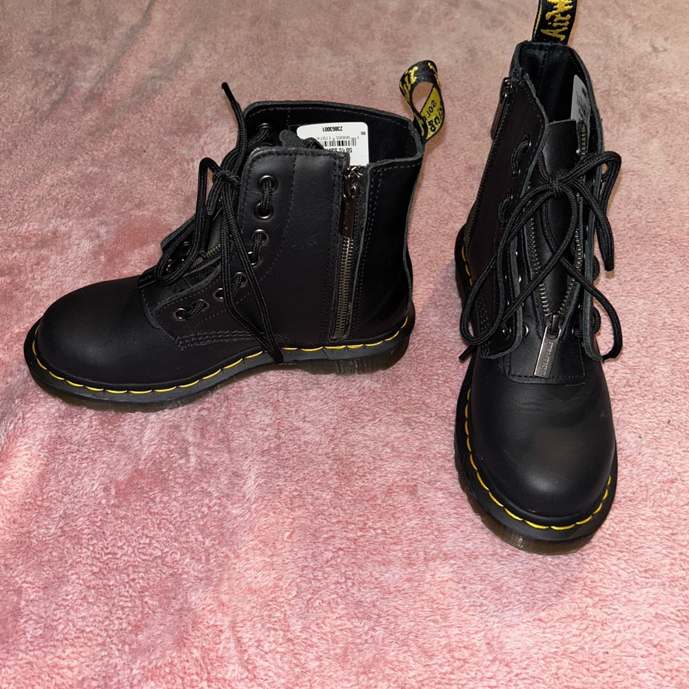 Dr. Martens 1460 Pascal Front Zip 8-Eye Black Nappa Womens size 5 - Picture 2 of 12